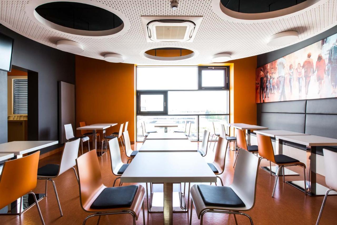 Msc Hotel Нойнкирхен Экстерьер фото