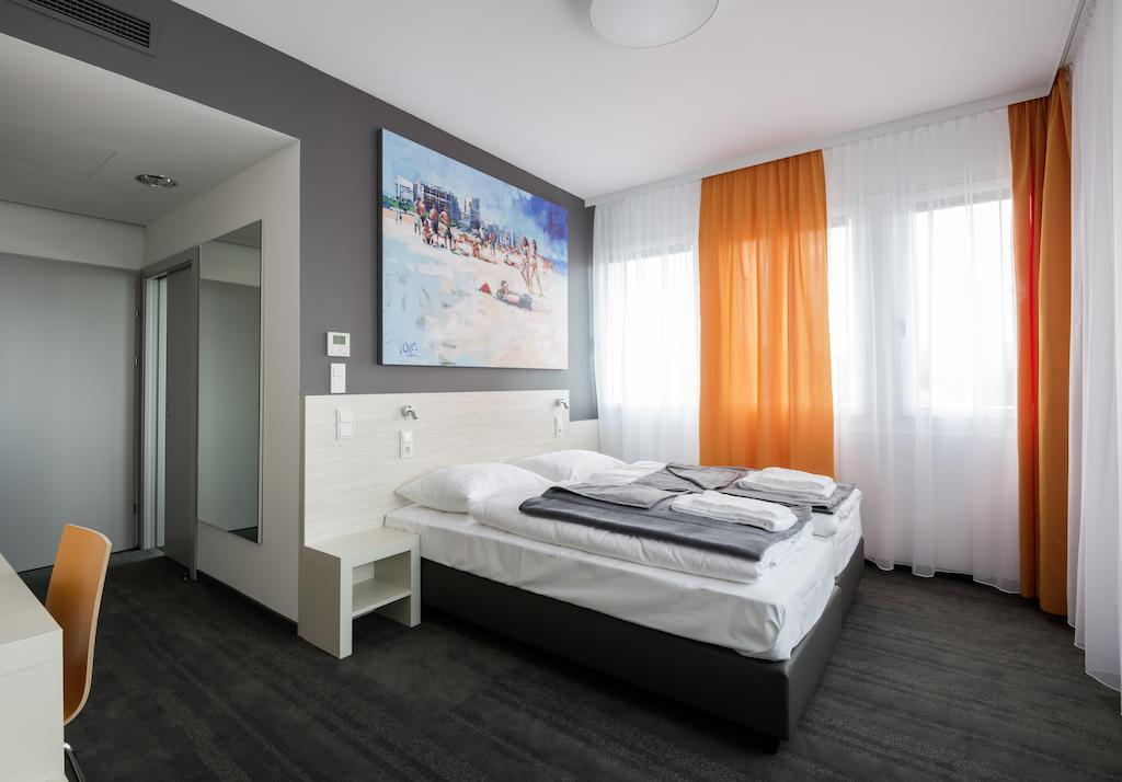 Msc Hotel Нойнкирхен Номер фото